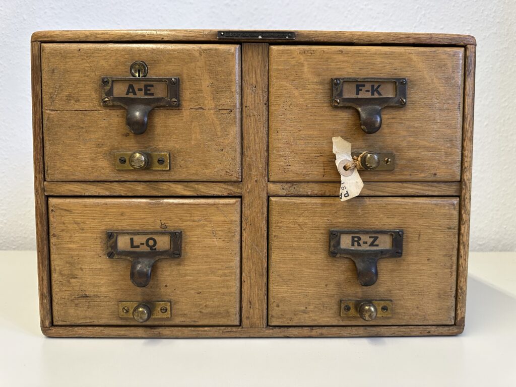 Archivkasten, restauriert