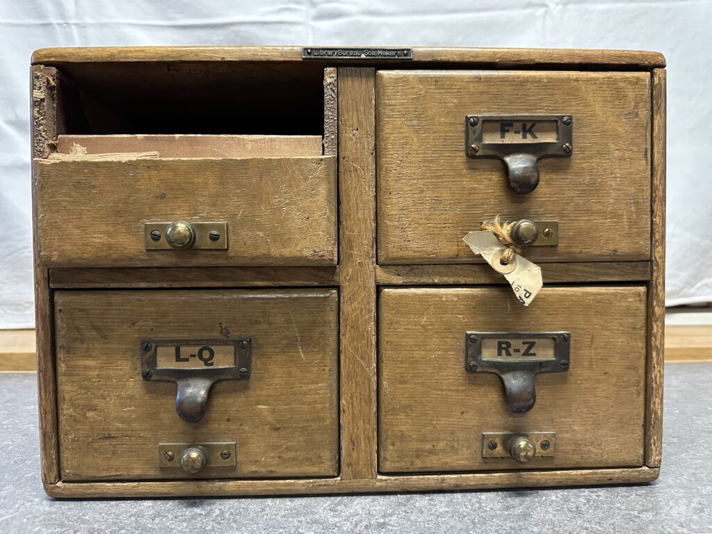 Archivkasten Vorzustand