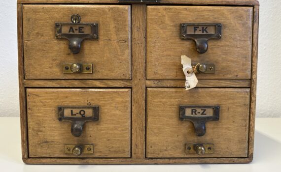 Archivkasten, restauriert